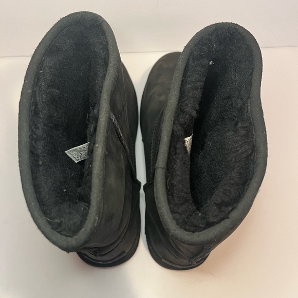 UGG Women's Classic Short II Boot, Black - Picture 3 of 16